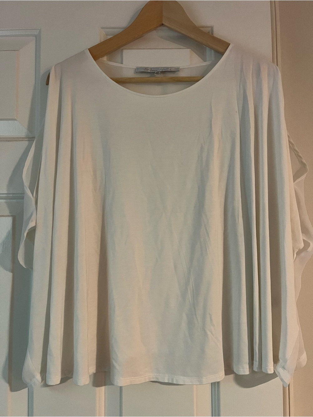 Lovers + Friends Cream Flowy Split-Sleeve Shirt